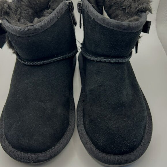 Koolaburra by Ugg 1090330 size 8 Toddlers VICTORIA SHORT BOOT Black Suede Bow - Picture 5 of 11